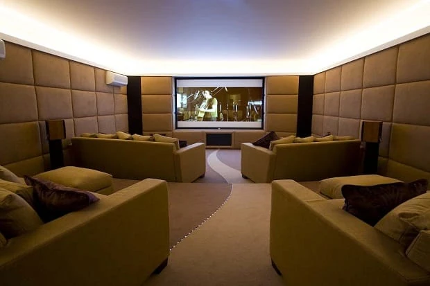 Smart home control interface concept for integrated home entertainment